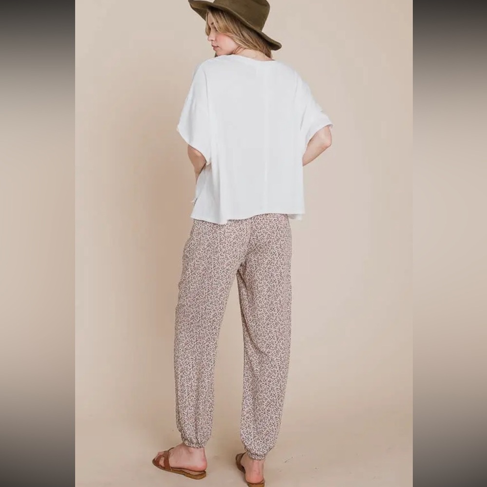 LIGHT Floral Print Jogger Pants with Pockets - Picture 4 of 4